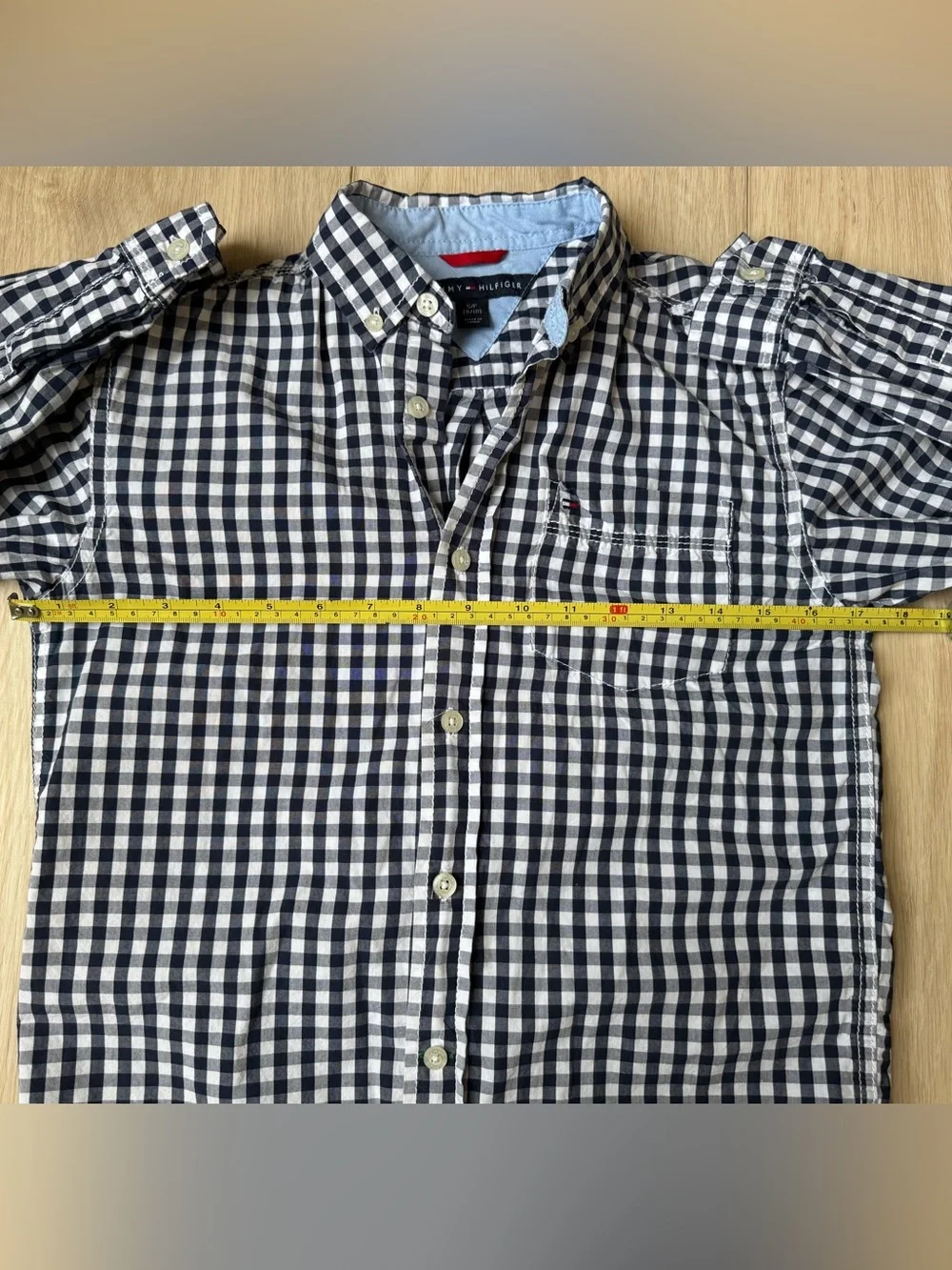 Tommy Hilfiger boys Small 8/10 long sleeve button down dress shirt navy plaid